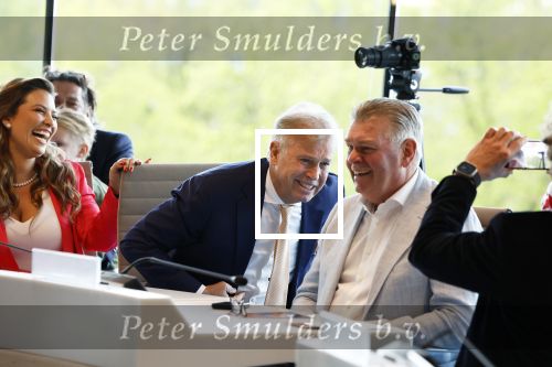 Ede, 26 April 2024
Koninklijke onderscheidingen voor
Marcel Boekhoorn en Rebecca Cabau v Kasbergen
Burgemeester Rene Verhulst
