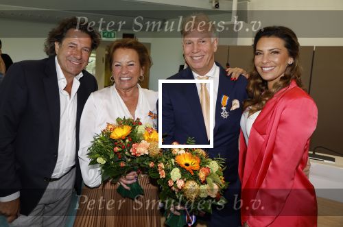 Ede, 26 April 2024
Koninklijke onderscheidingen voor
Marcel Boekhoorn enMarlies Boekhoorn
Burgemeester Rene Verhulst
Marcel Boekhoorn en Marlies Boekhoorn en hun partners Rebecca Cabau v Kasberegn en Erik v Heeswijk