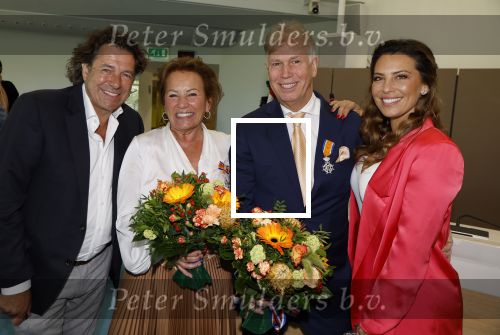 Ede, 26 April 2024
Koninklijke onderscheidingen voor
Marcel Boekhoorn enMarlies Boekhoorn
Burgemeester Rene Verhulst
Marcel Boekhoorn en Marlies Boekhoorn en hun partners Rebecca Cabau v Kasberegn en Erik v Heeswijk