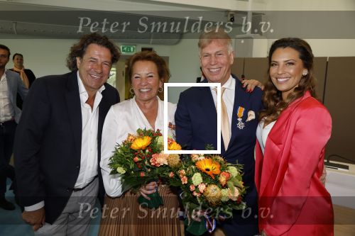 Ede, 26 April 2024
Koninklijke onderscheidingen voor
Marcel Boekhoorn enMarlies Boekhoorn
Burgemeester Rene Verhulst
Marcel Boekhoorn en Marlies Boekhoorn en hun partners Rebecca Cabau v Kasberegn en Erik v Heeswijk