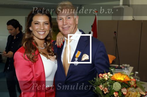 Ede, 26 April 2024
Koninklijke onderscheidingen voor
Marcel Boekhoorn en Rebecca Cabau v Kasbergen
Burgemeester Rene Verhulst