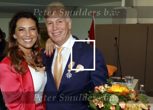 Ede, 26 April 2024
Koninklijke onderscheidingen voor
Marcel Boekhoorn en Rebecca Cabau v Kasbergen
Burgemeester Rene Verhulst