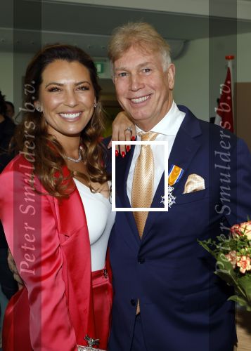 Ede, 26 April 2024
Koninklijke onderscheidingen voor
Marcel Boekhoorn en Rebecca Cabau v Kasbergen
Burgemeester Rene Verhulst