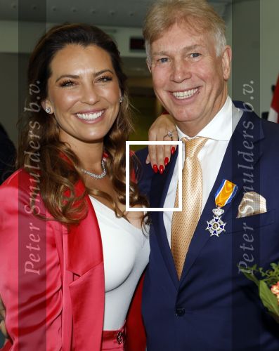 Ede, 26 April 2024
Koninklijke onderscheidingen voor
Marcel Boekhoorn en Rebecca Cabau v Kasbergen
Burgemeester Rene Verhulst
