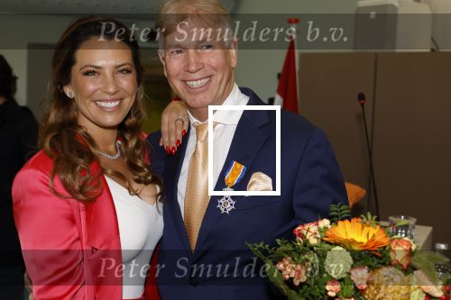 Ede, 26 April 2024
Koninklijke onderscheidingen voor
Marcel Boekhoorn en Rebecca Cabau v Kasbergen
Burgemeester Rene Verhulst