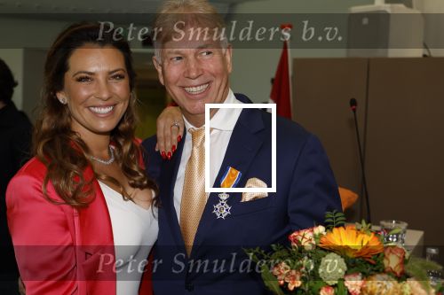 Ede, 26 April 2024
Koninklijke onderscheidingen voor
Marcel Boekhoorn en Rebecca Cabau v Kasbergen
Burgemeester Rene Verhulst