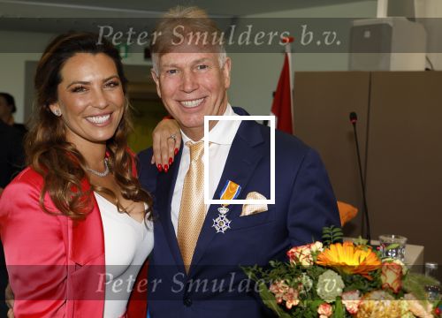 Ede, 26 April 2024
Koninklijke onderscheidingen voor
Marcel Boekhoorn en Rebecca Cabau v Kasbergen
Burgemeester Rene Verhulst
