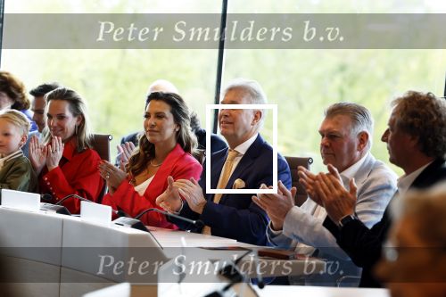 Ede, 26 April 2024
Koninklijke onderscheidingen voor
Marcel Boekhoorn en Rebecca Cabau v Kasbergen
Burgemeester Rene Verhulst
