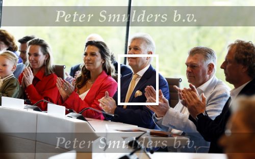 Ede, 26 April 2024
Koninklijke onderscheidingen voor
Marcel Boekhoorn en Rebecca Cabau v Kasbergen
Burgemeester Rene Verhulst