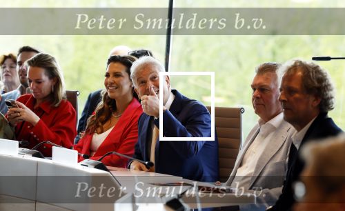 Ede, 26 April 2024
Koninklijke onderscheidingen voor
Marcel Boekhoorn en Rebecca Cabau v Kasbergen
Burgemeester Rene Verhulst