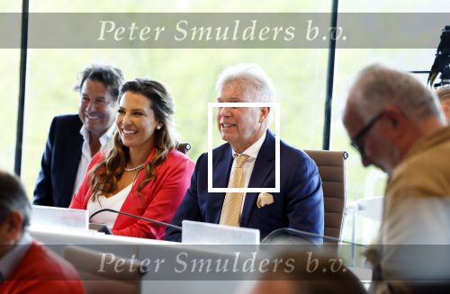 Ede, 26 April 2024
Koninklijke onderscheidingen voor
Marcel Boekhoorn en Rebecca Cabau v Kasbergen
Burgemeester Rene Verhulst