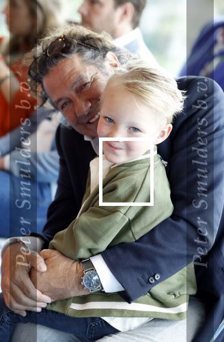Ede, 26 April 2024
Koninklijke onderscheidingen voor
Marcel Boekhoorn enMarlies Boekhoorn
Burgemeester Rene Verhulst