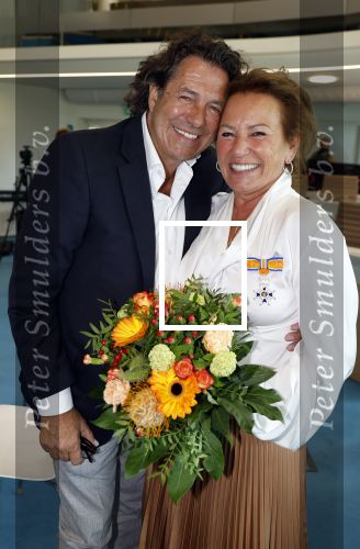 Ede, 26 April 2024
Koninklijke onderscheidingen voor
Marcel Boekhoorn enMarlies Boekhoorn
Burgemeester Rene Verhulst
Marlies Boekhoorn met haar partner Eric v Heeswijk