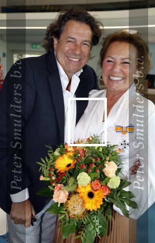 Ede, 26 April 2024
Koninklijke onderscheidingen voor
Marcel Boekhoorn enMarlies Boekhoorn
Burgemeester Rene Verhulst
Marlies Boekhoorn met haar partner Eric v Heeswijk