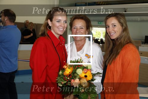 Ede, 26 April 2024
Koninklijke onderscheidingen voor
Marcel Boekhoorn enMarlies Boekhoorn
Burgemeester Rene Verhulst
Marlies Boekhoorn met haar dochters