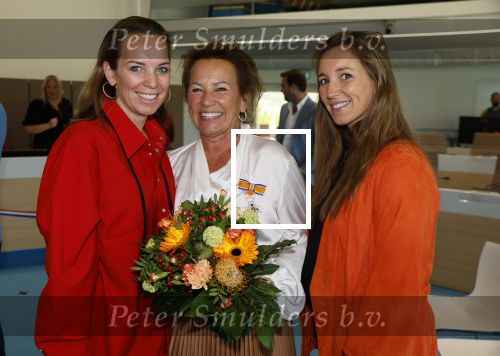Ede, 26 April 2024
Koninklijke onderscheidingen voor
Marcel Boekhoorn enMarlies Boekhoorn
Burgemeester Rene Verhulst
Marlies Boekhoorn met haar dochters