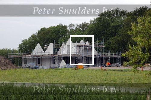 Noordwijkerhout 16 mei 2024
Martien Meiland en Erica Meiland laten een nieuwe villa bouwen op een landgoed in Noordwijkerhout.