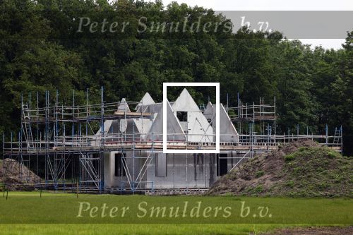 Noordwijkerhout 16 mei 2024
Martien Meiland en Erica Meiland laten een nieuwe villa bouwen op een landgoed in Noordwijkerhout.