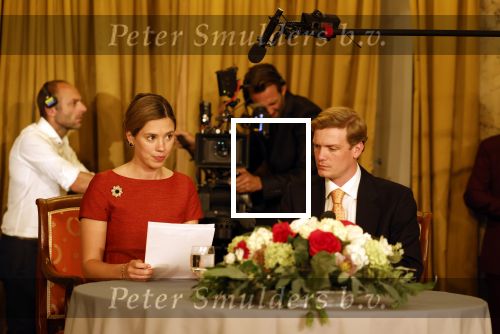 Soestdijk 13 september 2023
Opnames videoland serie Maxima op paleis Soestijk.
Martijn Lakemeier (Willem Alexander) Delfina Chaves (Maxima) Elsie de Brauw ( Beatrix)  Sebastian Koch en Jacob Derwig zijn aanwezig.