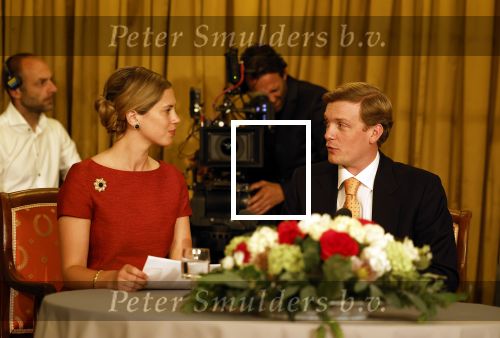 Soestdijk 13 september 2023
Opnames videoland serie Maxima op paleis Soestijk.
Martijn Lakemeier (Willem Alexander) Delfina Chaves (Maxima) Elsie de Brauw ( Beatrix)  Sebastian Koch en Jacob Derwig zijn aanwezig.