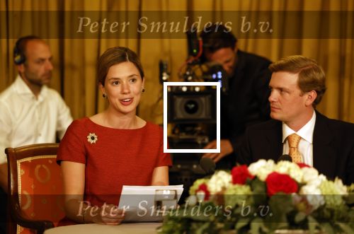 Soestdijk 13 september 2023
Opnames videoland serie Maxima op paleis Soestijk.
Martijn Lakemeier (Willem Alexander) Delfina Chaves (Maxima) Elsie de Brauw ( Beatrix)  Sebastian Koch en Jacob Derwig zijn aanwezig.