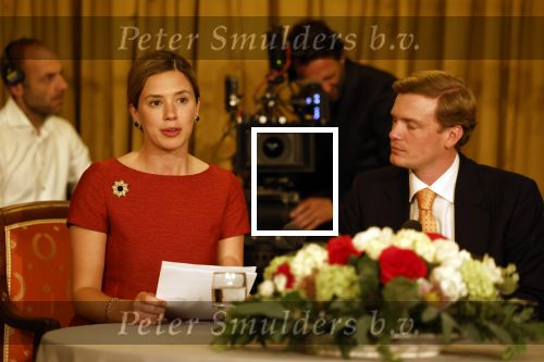 Soestdijk 13 september 2023
Opnames videoland serie Maxima op paleis Soestijk.
Martijn Lakemeier (Willem Alexander) Delfina Chaves (Maxima) Elsie de Brauw ( Beatrix)  Sebastian Koch en Jacob Derwig zijn aanwezig.