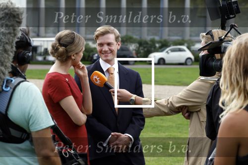 Soestdijk 13 september 2023
Opnames videoland serie Maxima op paleis Soestijk.
Martijn Lakemeier (Willem Alexander) Delfina Chaves (Maxima) Elsie de Brauw ( Beatrix)  Sebastian Koch en Jacob Derwig zijn aanwezig.