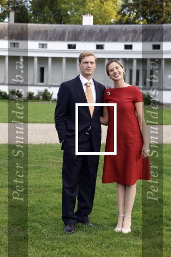 Soestdijk 13 september 2023
Opnames videoland serie Maxima op paleis Soestijk.
Martijn Lakemeier (Willem Alexander) Delfina Chaves (Maxima) Elsie de Brauw ( Beatrix)  Sebastian Koch en Jacob Derwig zijn aanwezig.