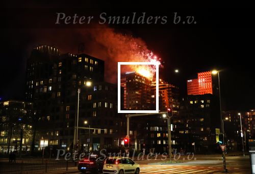 Amsterdam 27 april 2024
Martin Garrix geeft een feest in zijn penthouse met een gigantische vuurwerkshow .
