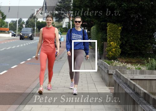 Noordwijk 23 mei 2024
Maxime Meiland en haar zus Montana Meiland zijn na het sporten nog even een kopje koffie gaan drinken bij hun ouders Martien en Erica meiland.