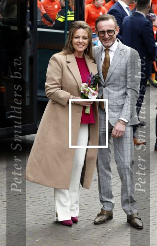 Emmen 27 april 2024
Koningsdag in Emmen met de koninklijke familie . Aanwezig bKoning Willem Alexander Koningin Maxima Prinses Amalia Prinses Alexia Prinses Ariane Prins Constantijn Prinses laurentien Prins Bernhard Prinses Annette Prins Maurits Prinses Marilene Prins Pieter Christiaan Prinses Anita Prins Floris en Prinses Aimee.