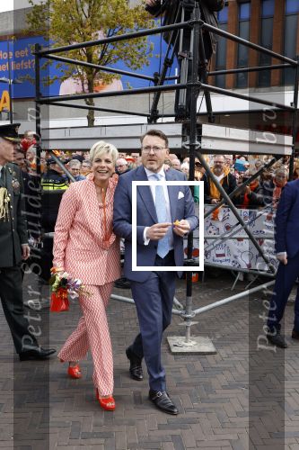 Emmen 27 april 2024
Koningsdag in Emmen met de koninklijke familie . Aanwezig bKoning Willem Alexander Koningin Maxima Prinses Amalia Prinses Alexia Prinses Ariane Prins Constantijn Prinses laurentien Prins Bernhard Prinses Annette Prins Maurits Prinses Marilene Prins Pieter Christiaan Prinses Anita Prins Floris en Prinses Aimee.