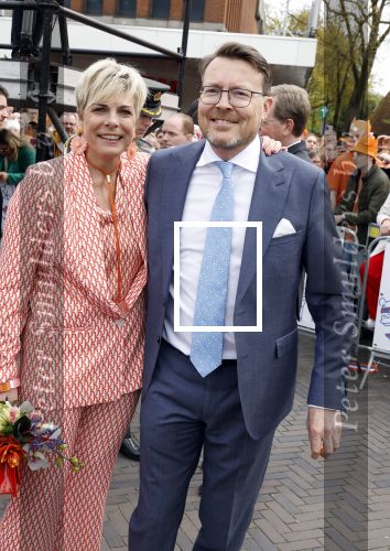 Emmen 27 april 2024
Koningsdag in Emmen met de koninklijke familie . Aanwezig bKoning Willem Alexander Koningin Maxima Prinses Amalia Prinses Alexia Prinses Ariane Prins Constantijn Prinses laurentien Prins Bernhard Prinses Annette Prins Maurits Prinses Marilene Prins Pieter Christiaan Prinses Anita Prins Floris en Prinses Aimee.
