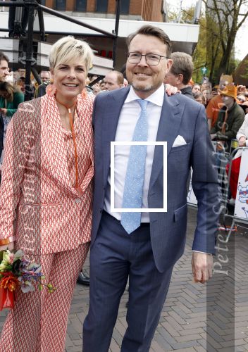 Emmen 27 april 2024
Koningsdag in Emmen met de koninklijke familie . Aanwezig bKoning Willem Alexander Koningin Maxima Prinses Amalia Prinses Alexia Prinses Ariane Prins Constantijn Prinses laurentien Prins Bernhard Prinses Annette Prins Maurits Prinses Marilene Prins Pieter Christiaan Prinses Anita Prins Floris en Prinses Aimee.