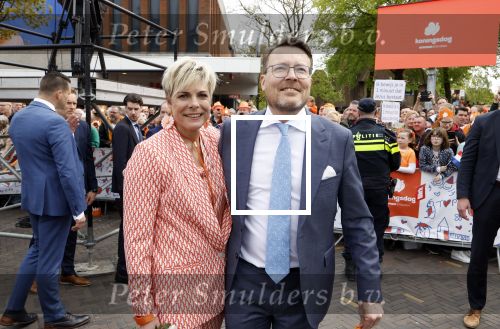 Emmen 27 april 2024
Koningsdag in Emmen met de koninklijke familie . Aanwezig bKoning Willem Alexander Koningin Maxima Prinses Amalia Prinses Alexia Prinses Ariane Prins Constantijn Prinses laurentien Prins Bernhard Prinses Annette Prins Maurits Prinses Marilene Prins Pieter Christiaan Prinses Anita Prins Floris en Prinses Aimee.