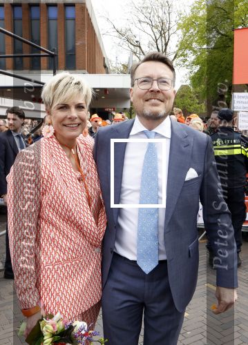 Emmen 27 april 2024
Koningsdag in Emmen met de koninklijke familie . Aanwezig bKoning Willem Alexander Koningin Maxima Prinses Amalia Prinses Alexia Prinses Ariane Prins Constantijn Prinses laurentien Prins Bernhard Prinses Annette Prins Maurits Prinses Marilene Prins Pieter Christiaan Prinses Anita Prins Floris en Prinses Aimee.