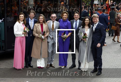 Emmen 27 april 2024
Koningsdag in Emmen met de koninklijke familie . Aanwezig bKoning Willem Alexander Koningin Maxima Prinses Amalia Prinses Alexia Prinses Ariane Prins Constantijn Prinses laurentien Prins Bernhard Prinses Annette Prins Maurits Prinses Marilene Prins Pieter Christiaan Prinses Anita Prins Floris en Prinses Aimee.