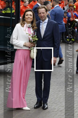 Emmen 27 april 2024
Koningsdag in Emmen met de koninklijke familie . Aanwezig bKoning Willem Alexander Koningin Maxima Prinses Amalia Prinses Alexia Prinses Ariane Prins Constantijn Prinses laurentien Prins Bernhard Prinses Annette Prins Maurits Prinses Marilene Prins Pieter Christiaan Prinses Anita Prins Floris en Prinses Aimee.