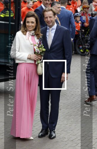 Emmen 27 april 2024
Koningsdag in Emmen met de koninklijke familie . Aanwezig bKoning Willem Alexander Koningin Maxima Prinses Amalia Prinses Alexia Prinses Ariane Prins Constantijn Prinses laurentien Prins Bernhard Prinses Annette Prins Maurits Prinses Marilene Prins Pieter Christiaan Prinses Anita Prins Floris en Prinses Aimee.