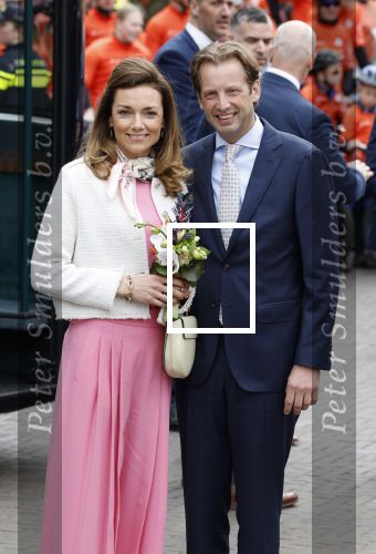 Emmen 27 april 2024
Koningsdag in Emmen met de koninklijke familie . Aanwezig bKoning Willem Alexander Koningin Maxima Prinses Amalia Prinses Alexia Prinses Ariane Prins Constantijn Prinses laurentien Prins Bernhard Prinses Annette Prins Maurits Prinses Marilene Prins Pieter Christiaan Prinses Anita Prins Floris en Prinses Aimee.