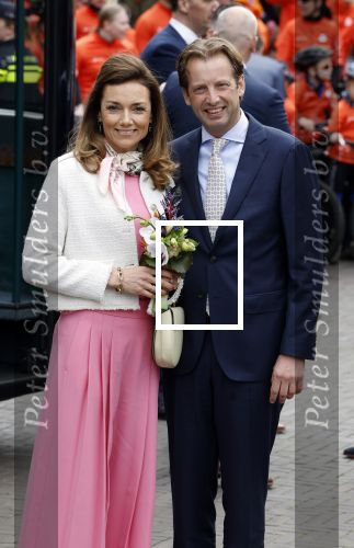Emmen 27 april 2024
Koningsdag in Emmen met de koninklijke familie . Aanwezig bKoning Willem Alexander Koningin Maxima Prinses Amalia Prinses Alexia Prinses Ariane Prins Constantijn Prinses laurentien Prins Bernhard Prinses Annette Prins Maurits Prinses Marilene Prins Pieter Christiaan Prinses Anita Prins Floris en Prinses Aimee.