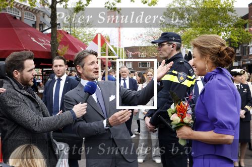 Emmen 27 april 2024
Koningsdag in Emmen met de koninklijke familie . Aanwezig bKoning Willem Alexander Koningin Maxima Prinses Amalia Prinses Alexia Prinses Ariane Prins Constantijn Prinses laurentien Prins Bernhard Prinses Annette Prins Maurits Prinses Marilene Prins Pieter Christiaan Prinses Anita Prins Floris en Prinses Aimee.