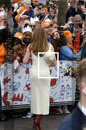 Emmen 27 april 2024
Koningsdag in Emmen met de koninklijke familie . Aanwezig bKoning Willem Alexander Koningin Maxima Prinses Amalia Prinses Alexia Prinses Ariane Prins Constantijn Prinses laurentien Prins Bernhard Prinses Annette Prins Maurits Prinses Marilene Prins Pieter Christiaan Prinses Anita Prins Floris en Prinses Aimee.