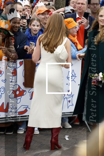 Emmen 27 april 2024
Koningsdag in Emmen met de koninklijke familie . Aanwezig bKoning Willem Alexander Koningin Maxima Prinses Amalia Prinses Alexia Prinses Ariane Prins Constantijn Prinses laurentien Prins Bernhard Prinses Annette Prins Maurits Prinses Marilene Prins Pieter Christiaan Prinses Anita Prins Floris en Prinses Aimee.