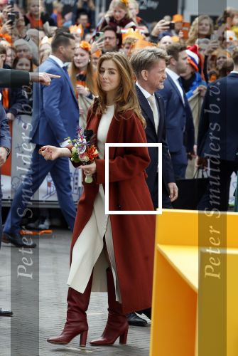 Emmen 27 april 2024
Koningsdag in Emmen met de koninklijke familie . Aanwezig bKoning Willem Alexander Koningin Maxima Prinses Amalia Prinses Alexia Prinses Ariane Prins Constantijn Prinses laurentien Prins Bernhard Prinses Annette Prins Maurits Prinses Marilene Prins Pieter Christiaan Prinses Anita Prins Floris en Prinses Aimee.
