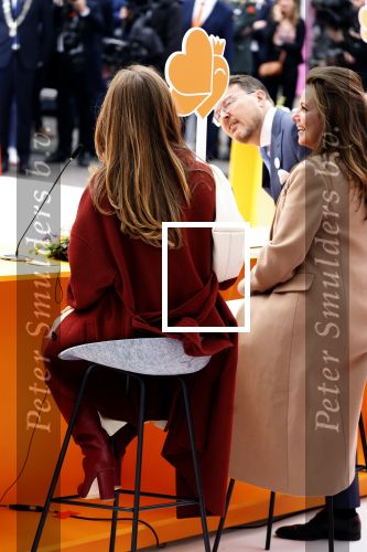 Emmen 27 april 2024
Koningsdag in Emmen met de koninklijke familie . Aanwezig bKoning Willem Alexander Koningin Maxima Prinses Amalia Prinses Alexia Prinses Ariane Prins Constantijn Prinses laurentien Prins Bernhard Prinses Annette Prins Maurits Prinses Marilene Prins Pieter Christiaan Prinses Anita Prins Floris en Prinses Aimee.