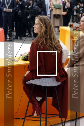 Emmen 27 april 2024
Koningsdag in Emmen met de koninklijke familie . Aanwezig bKoning Willem Alexander Koningin Maxima Prinses Amalia Prinses Alexia Prinses Ariane Prins Constantijn Prinses laurentien Prins Bernhard Prinses Annette Prins Maurits Prinses Marilene Prins Pieter Christiaan Prinses Anita Prins Floris en Prinses Aimee.