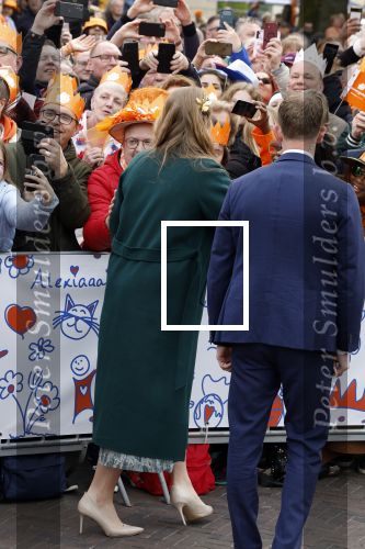 Emmen 27 april 2024
Koningsdag in Emmen met de koninklijke familie . Aanwezig bKoning Willem Alexander Koningin Maxima Prinses Amalia Prinses Alexia Prinses Ariane Prins Constantijn Prinses laurentien Prins Bernhard Prinses Annette Prins Maurits Prinses Marilene Prins Pieter Christiaan Prinses Anita Prins Floris en Prinses Aimee.