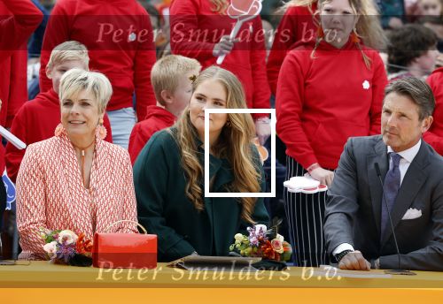 Emmen 27 april 2024
Koningsdag in Emmen met de koninklijke familie . Aanwezig bKoning Willem Alexander Koningin Maxima Prinses Amalia Prinses Alexia Prinses Ariane Prins Constantijn Prinses laurentien Prins Bernhard Prinses Annette Prins Maurits Prinses Marilene Prins Pieter Christiaan Prinses Anita Prins Floris en Prinses Aimee.