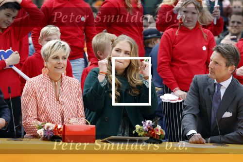 Emmen 27 april 2024
Koningsdag in Emmen met de koninklijke familie . Aanwezig bKoning Willem Alexander Koningin Maxima Prinses Amalia Prinses Alexia Prinses Ariane Prins Constantijn Prinses laurentien Prins Bernhard Prinses Annette Prins Maurits Prinses Marilene Prins Pieter Christiaan Prinses Anita Prins Floris en Prinses Aimee.